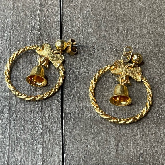 Vintage Gold Tone Metal Winter Bell Shape Dangle Bow Hook Earrings - Picture 1 of 3